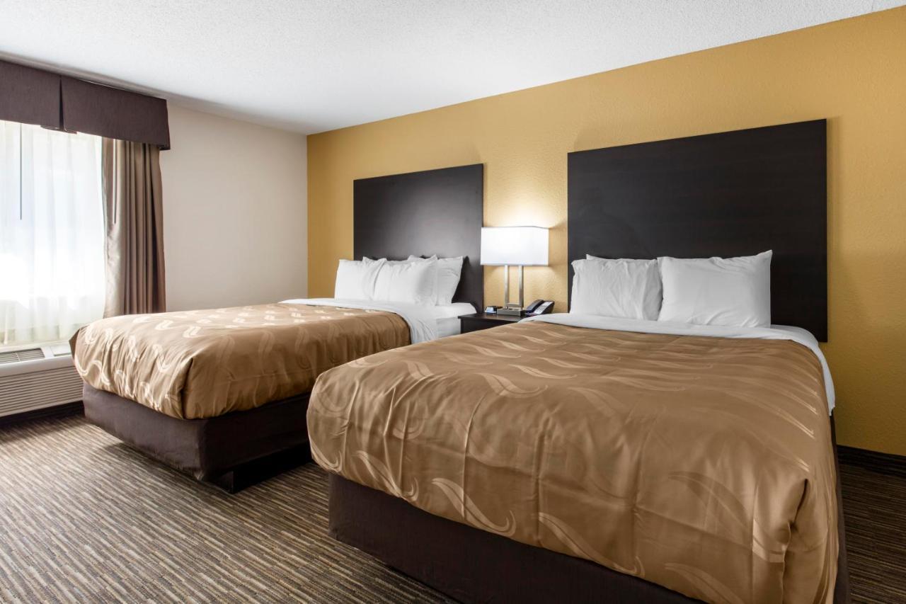 Hotel Quality & I-24 Metropolis