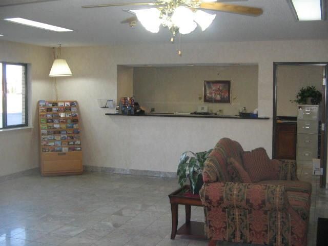 Quality & I-24 Hotel 2*